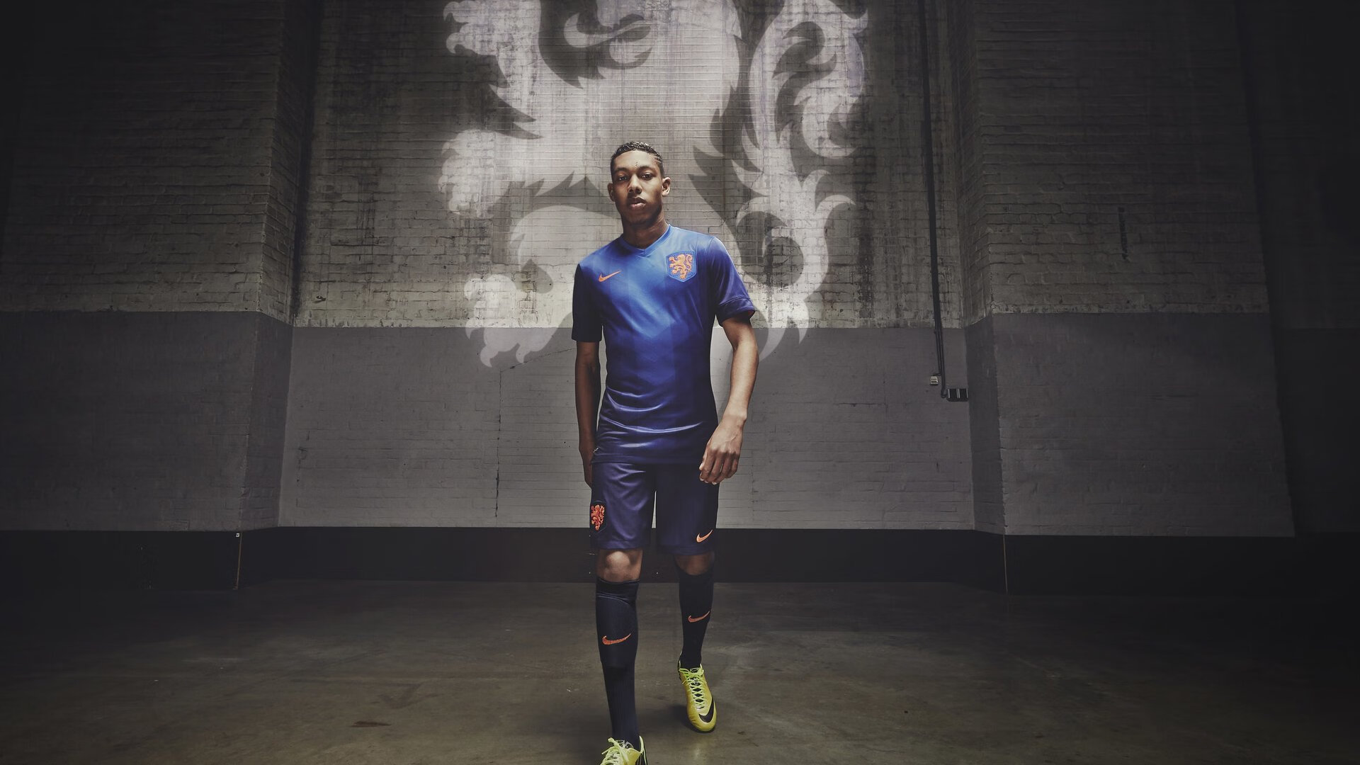 铁壁富安健洋，安哥拉压制亚特兰大背后的关键先生